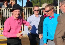 Fashionistas make a statement