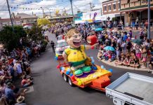 Governor heading to 2022 Apple and Grape