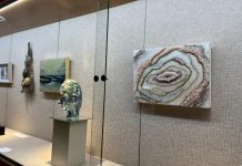 Apple and Grape crushes it