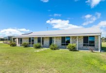 Acreage living in Condavale estate