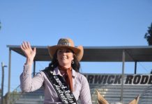Rodeo Queen inspiring young women of Warwick