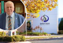 Mayor apologises to rural landholders for rates error