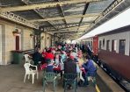 train_421739_02.jpg