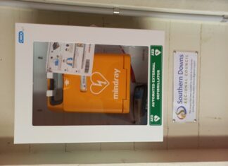 New community defibrillator for Freestone Memorial Hall